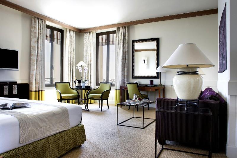 รอยัล ริเวียรา Hotel แซงต์-ฌอง-กัป-เฟราต์ ภายนอก รูปภาพ