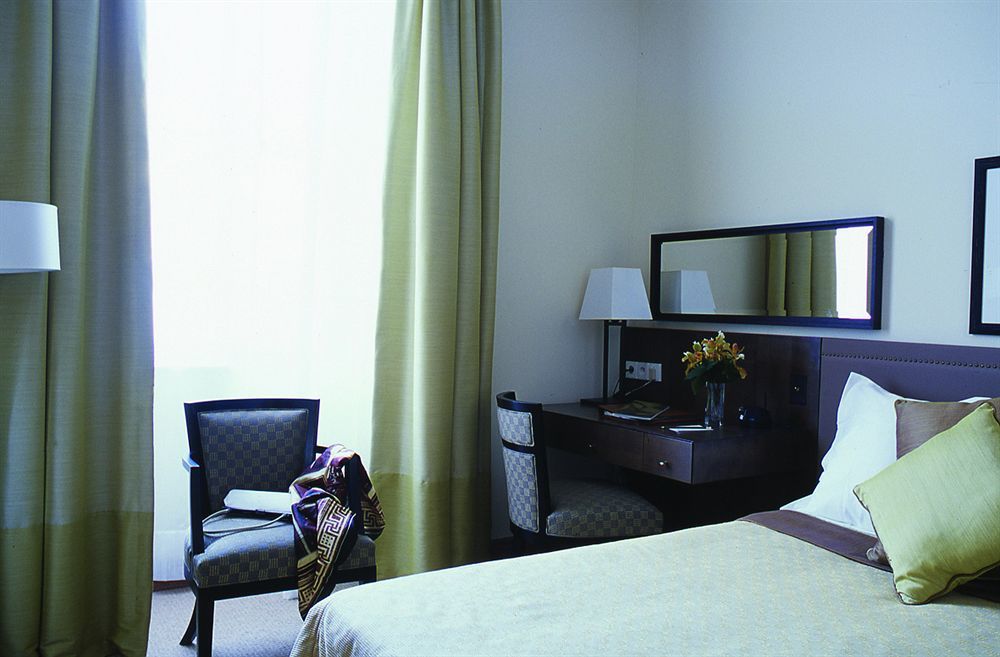 รอยัล ริเวียรา Hotel แซงต์-ฌอง-กัป-เฟราต์ ภายนอก รูปภาพ