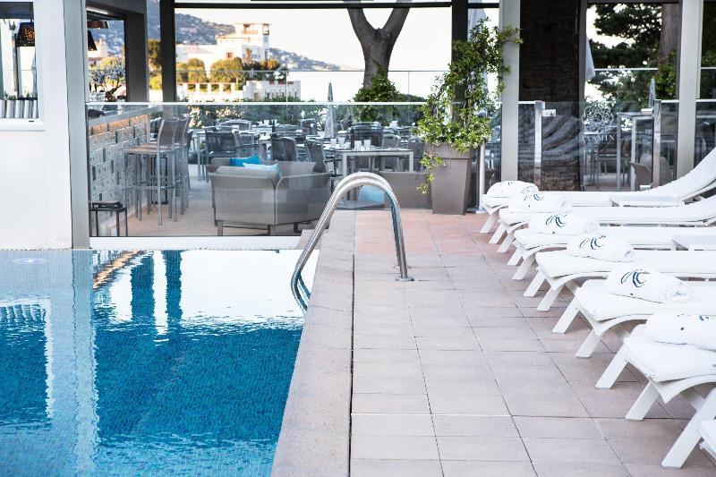 รอยัล ริเวียรา Hotel แซงต์-ฌอง-กัป-เฟราต์ ภายนอก รูปภาพ